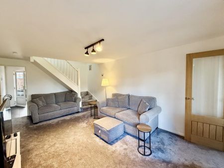 2 bedroom semi-detached house to rent - Photo 2