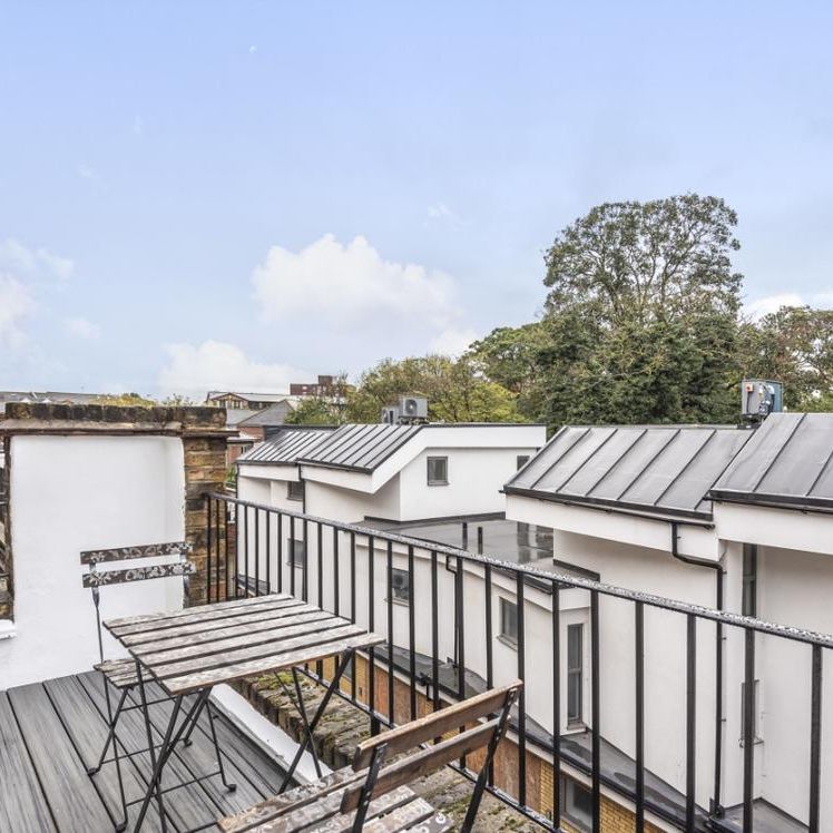 High Street, London W3 - Photo 1