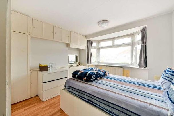 Cambridge Close, Hounslow, TW4 - Photo 1