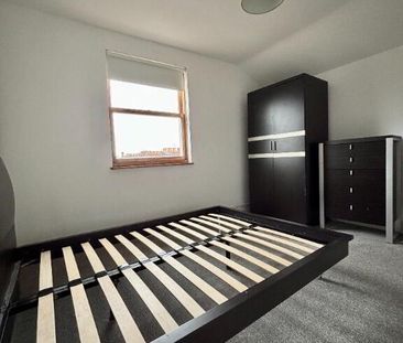 98 University Street, Belfast, BT7 1HE - Photo 4