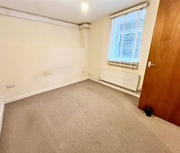 2 Bedroom - Photo 6