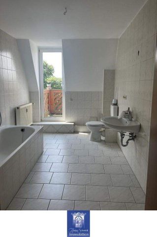 Individuelle Wohlfühlwohnung unterm Dach! Hofseitiger Balkon und toller Blick! - Photo 5