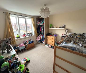 3 bedroom terraced house to rent - Photo 6