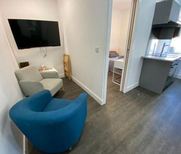 2 bedroom flat to rent - Photo 6