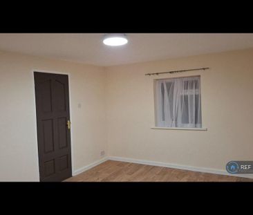 2 bedroom maisonette to rent - Photo 5