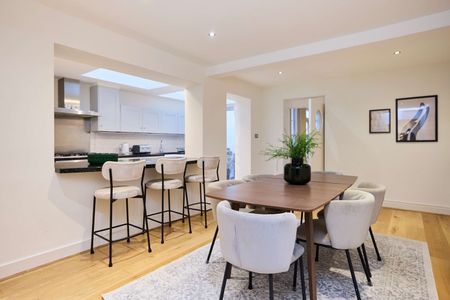 3 Bed Flat, Strathearn Place, W2 - Photo 3