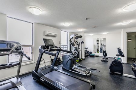 For Lease - 130 Neptune Drive Unit# 904, Toronto, Ontario - Photo 3