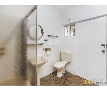 Cute & Convenient! - Photo 2