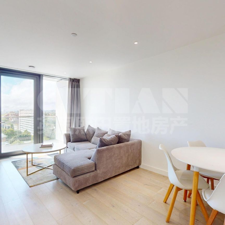 Carriage House, 10 City North Place, London, N4 3FT - Photo 1