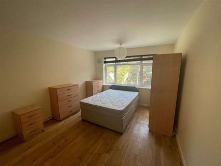 Derby Avenue, North Finchley, N12 - Photo 2