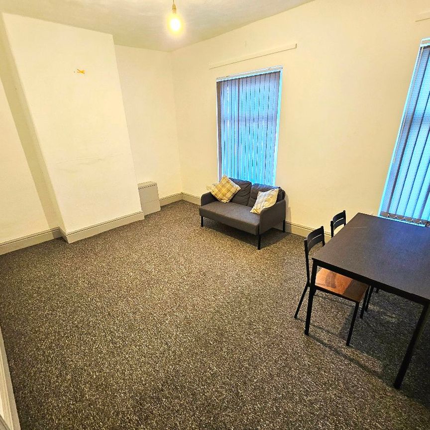 Stamford Road, Longsight, Manchester, M13 - Photo 1