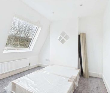 Godstone Road, Kenley, CR8 - Photo 1