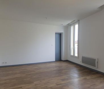 Location Appartement 2 pièces 40m² AIRE SUR L ADOUR 40800 - Photo 5