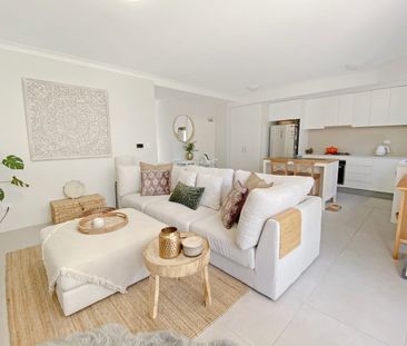GROUND FLOOR EXECUTIVE SIZED APARTMENT! - Photo 3