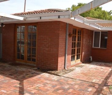 Convenient Joondanna Living! - Photo 5