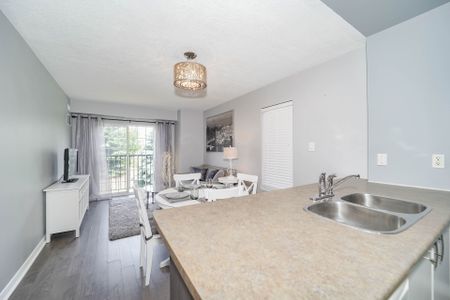 For Lease - 90 Aspen Springs Drive Unit# 207, Clarington, Ontario - Photo 2