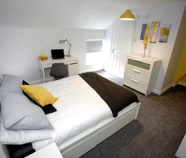 1 bedroom in a house share to rent - Photo 1