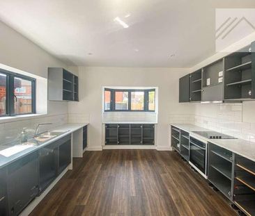 Friern Gardens, Wickford, SS12 - Photo 1