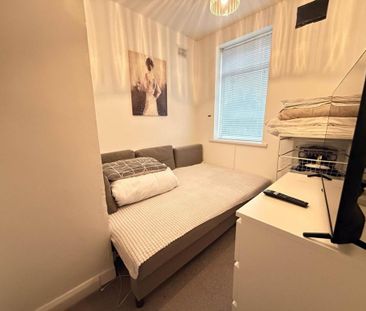 2 bedroom maisonette to rent - Photo 5