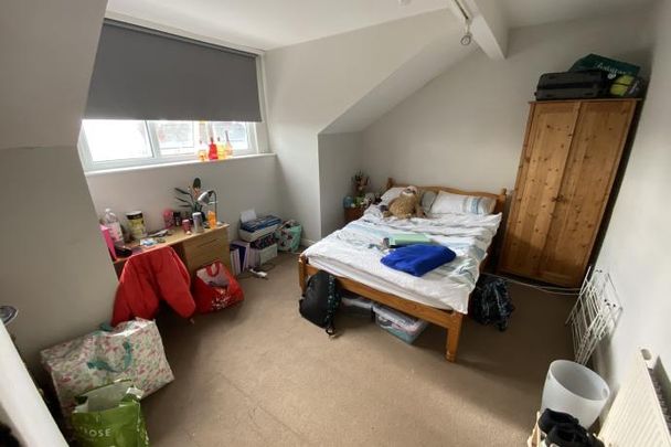 Hartley Crescent, - Photo 1