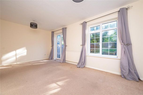 2 bedroom end of terrace house to rent - Photo 1