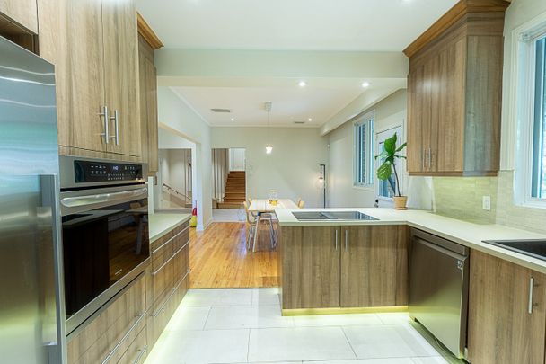 Av. Portland, H3V 1R6, Mont-Royal - Photo 1