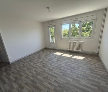 Location - Appartement T3 - 62 m² - Montbéliard - Photo 2