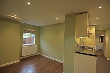 St Aldhelm Road, Bradford On Avon, BA15 - Photo 4