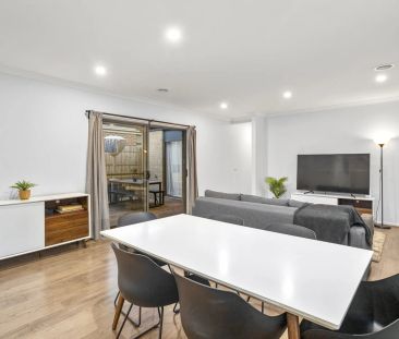 Modern Elegance in the Heart of Strathtulloh - Photo 2