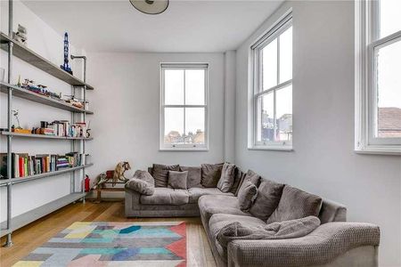 Crabtree Hall, Crabtree Lane, London, SW6 - Photo 3