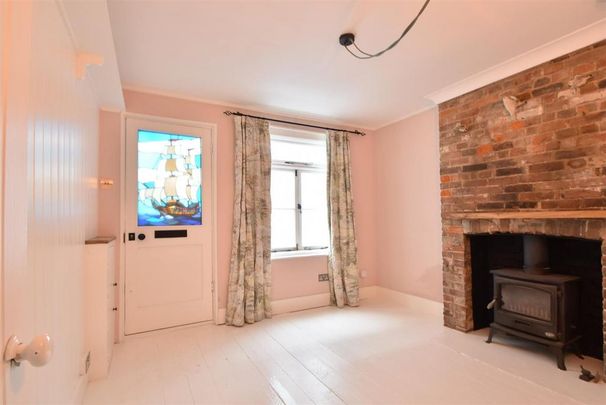 2 bedroom terraced house to rent - Photo 1