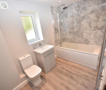 3 bedroom end of terrace house to rent - Photo 6