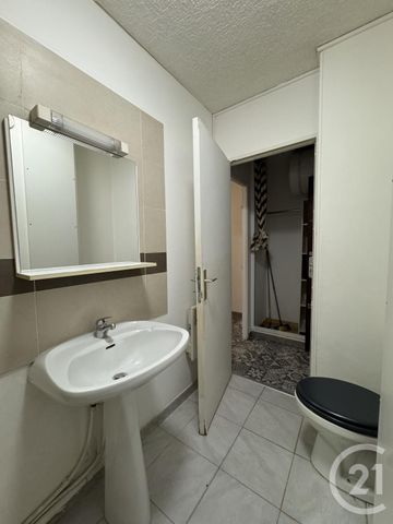 Location Appartement 2 pièces 32m² MARSEILLE 10ème - Photo 5