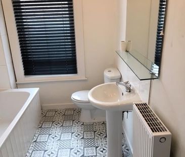 2 Bed Terraced House, Compton Row, LS9 - Photo 3