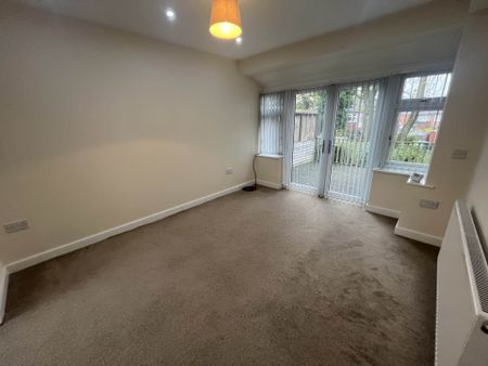 Price £1,325 pcm - Available Now - Unfurnished - Photo 2