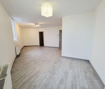 Location Appartement 4 pièces 75m² - Photo 5