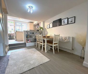 2 bedroom terraced house to rent - Photo 2