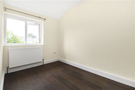 Coteford Street, London, SW17 8PB - Photo 2