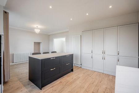 4 bedroom detached house to rent - Photo 5
