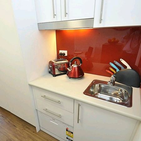 Partially furnished apartments - close vicinity of sydney cbd and the university of sydney - Photo 3