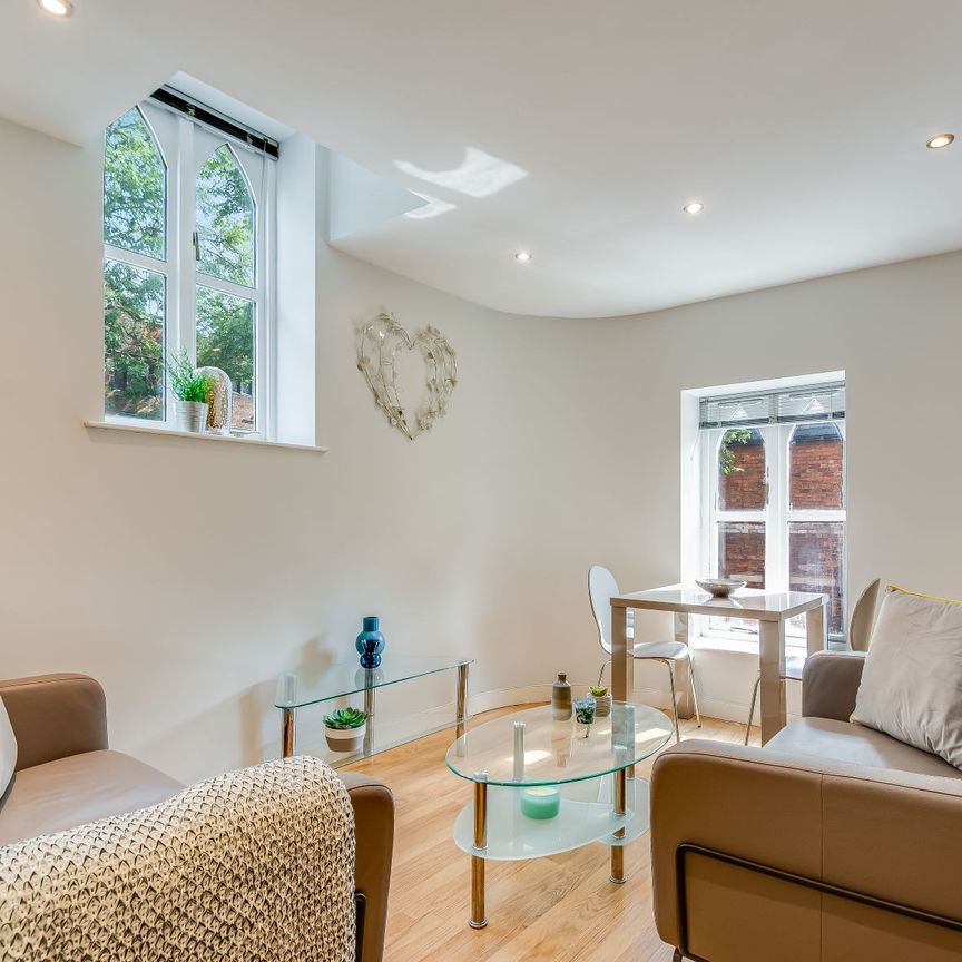 40 HYDE TERRACE Leeds - LS2 9LN - Photo 1