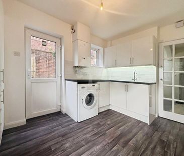 2 bedroom semi-detached house to rent - Photo 6