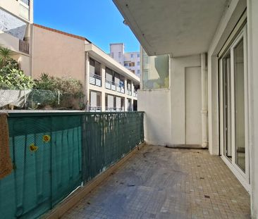 Location Appartement 2 pièces 50m² NICE 06000 - Photo 5