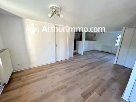 Location Appartement 5 pièces 106 m2 à Saint-Didier-de-Formans - Photo 2