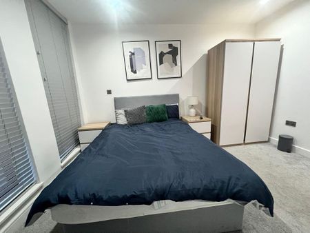 1 bedroom in a flat share to rent - Photo 5