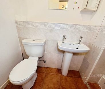 studio to rent Rea Valley Drive, B31 - Photo 6