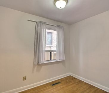 For Lease - 105 Rockport Crescent, Richmond Hill, Ontario - Photo 6