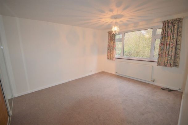 2 bedroom Apartment - ADELE AVENUE, DIGSWELL. - Photo 1