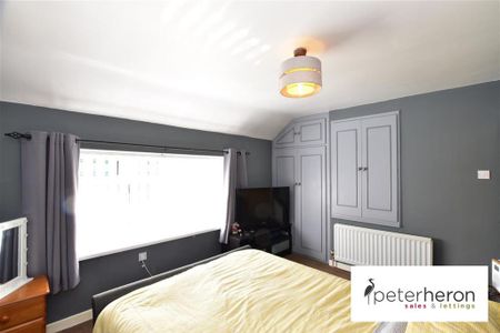 2 bedroom semi-detached house to rent - Photo 4