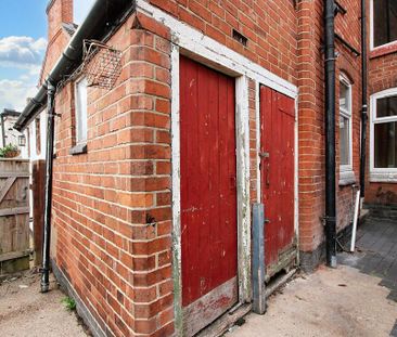 2 bedroom semi-detached house to rent - Photo 2